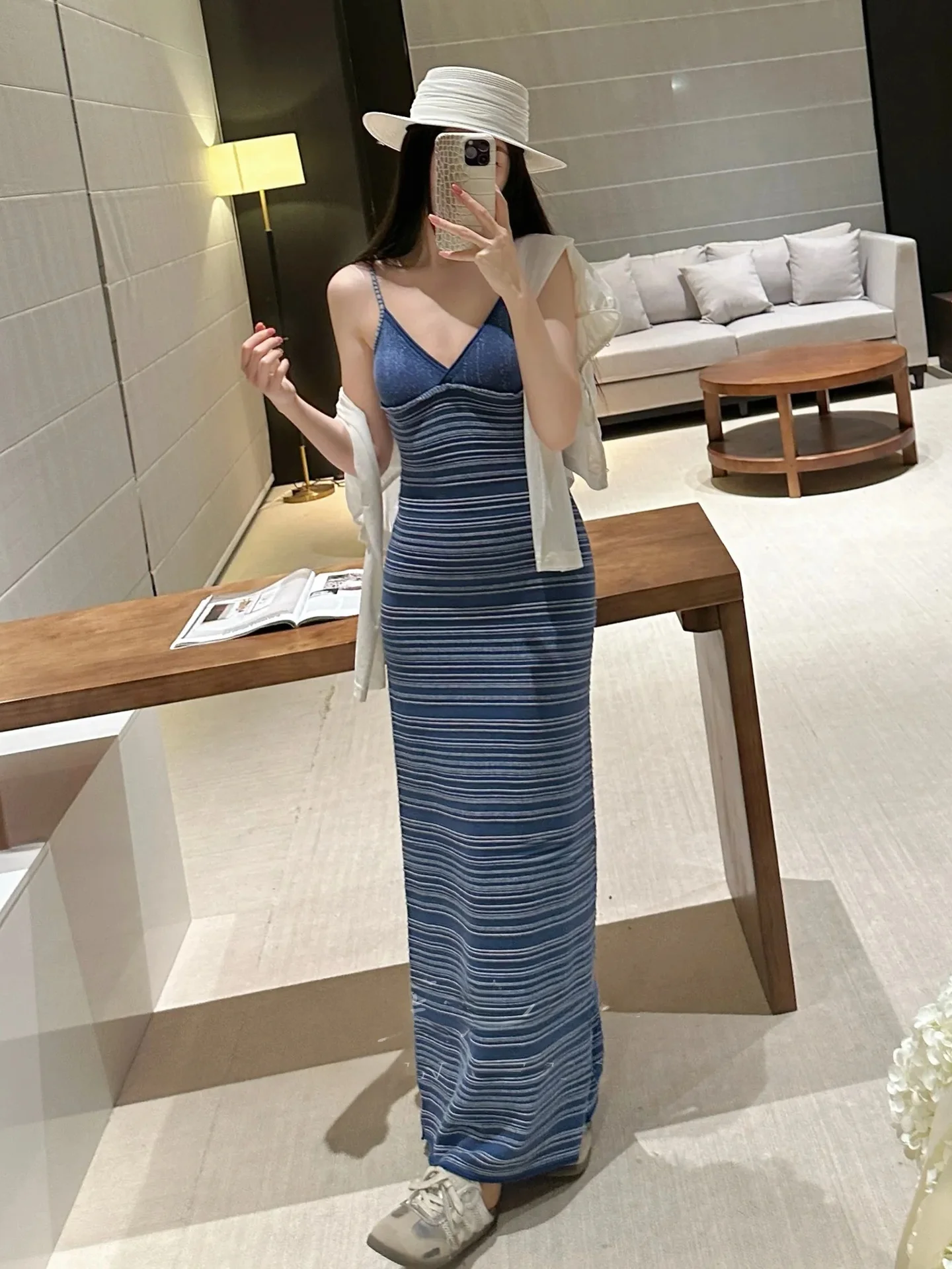 Vacation Style Striped Wrap Dress Slimming A-Line Long Dress Sensual Sexy Women's Fashion Beautiful V-Neck Sleeveless Dress
Vacation Style Striped Wrap Dress Slimming A-Line Long Dress Sensual Sexy Women's Fashion Beautiful V-Neck Sleeveless Dress