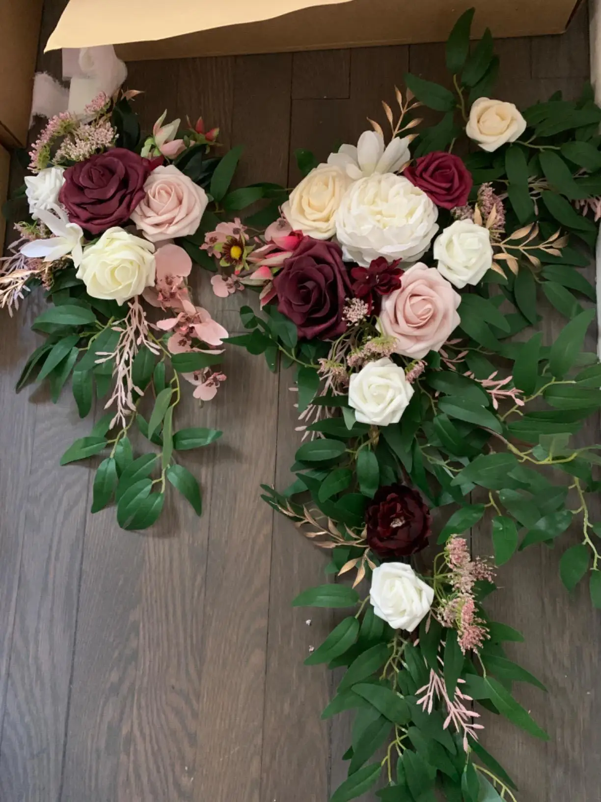 2pcs Artificial Welcome Sign Swag Wedding Arch Flowers Decorations Floral Eucalyptus Willow Garland Marsala Rose Ceremony Party
2pcs Artificial Welcome Sign Swag Wedding Arch Flowers Decorations Floral Eucalyptus Willow Garland Marsala Rose Ceremony Party