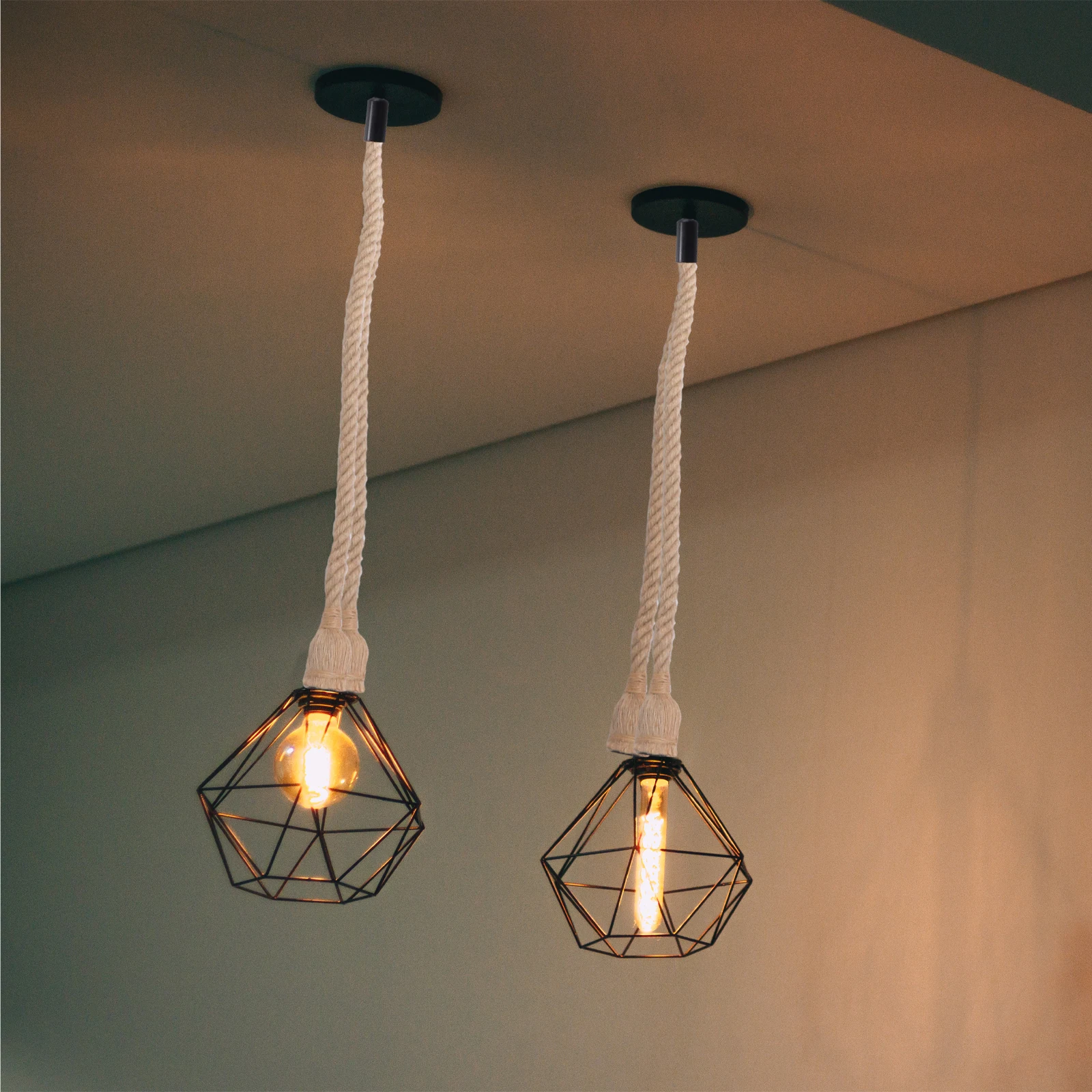 Rope Chandelier Hanging Light Hemp Lamp Pendant Lights American Country Decorative
Rope Chandelier Hanging Light Hemp Lamp Pendant Lights American Country Decorative