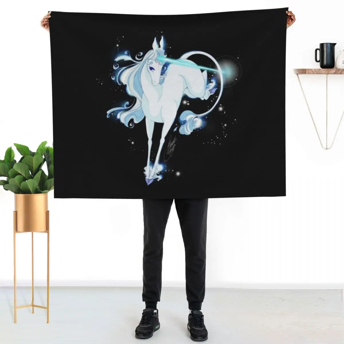 The last Unicorn - Try to go home - Glimmer Version Throw Blanket Soft Cozy Blanket for Pet Kids Adults
The last Unicorn - Try to go home - Glimmer Version Throw Blanket Soft Cozy Blanket for Pet Kids Adults
