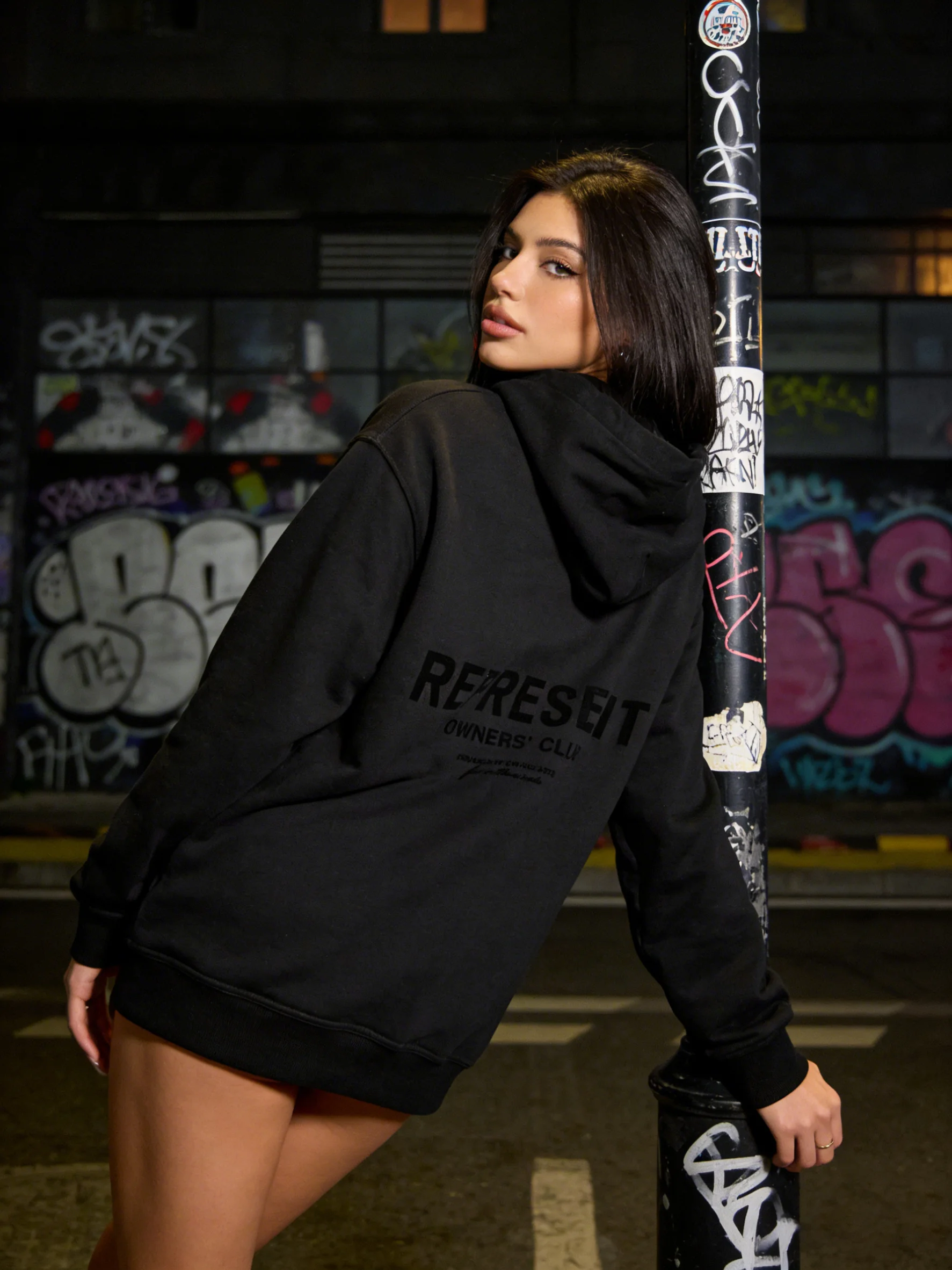 American Sle Floing Letter Hoodie ex High Street Hooded Sweatirt Couple Street Sle Top Casual Loose Fit Reflectiv...
American Sle Floing Letter Hoodie ex High Street Hooded Sweatirt Couple Street Sle Top Casual Loose Fit Reflectiv...