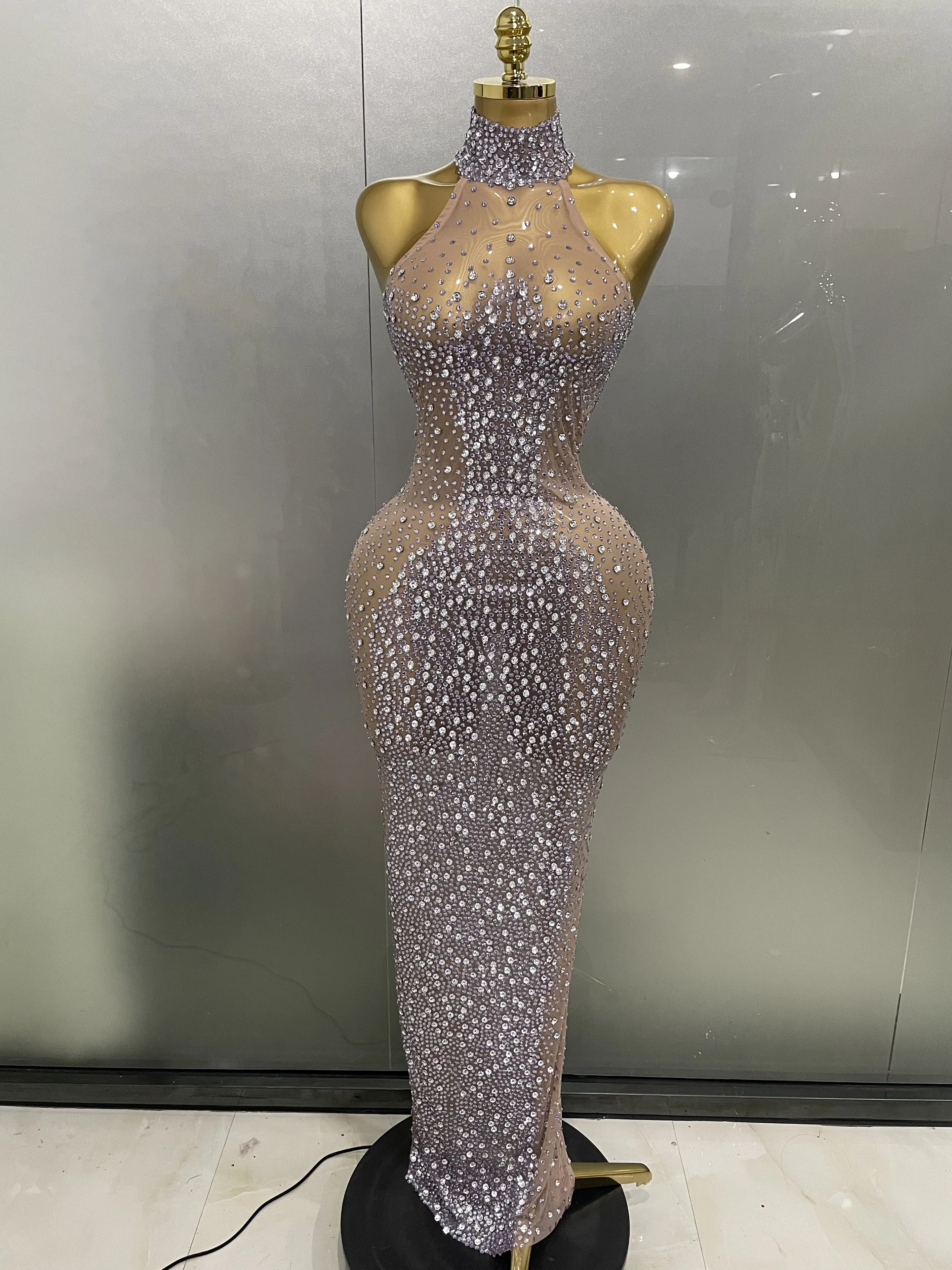 2025 New Sexy Luxury Sparkly silver Rhinestone See Through Mesh Long Dresse Women Evening Birthday Party bar Stage Show Costume
2025 New Sexy Luxury Sparkly silver Rhinestone See Through Mesh Long Dresse Women Evening Birthday Party bar Stage Show Costume
