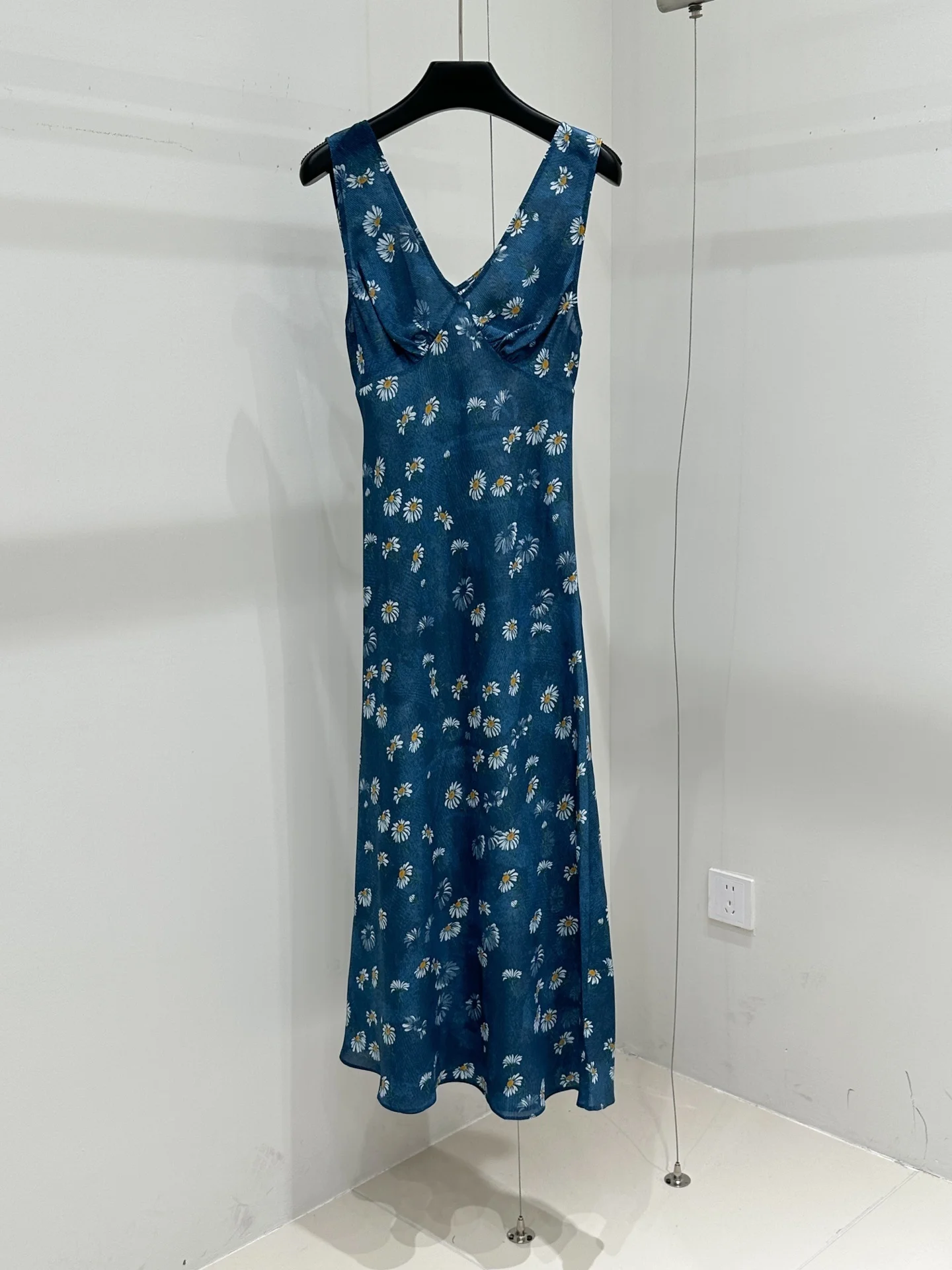 25 women's silk printed V-neck dress for vacation beach dress Women's Dress Evening Party Elegant Dresses Prom Dresses
25 women's silk printed V-neck dress for vacation beach dress Women's Dress Evening Party Elegant Dresses Prom Dresses