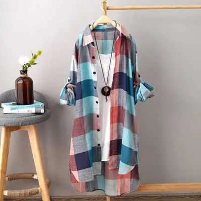 Модная женская рубашка в клетку свободного кроя с длинным рукавом, воротником-стойкой, на пуговицах, осенне-зимняя, новая модель, больших размеров, стройнящая, трендовая
Модная женская рубашка в клетку свободного кроя с длинным рукавом, воротником-стойкой, на пуговицах, осенне-зимняя, новая модель, больших размеров, стройнящая, трендовая