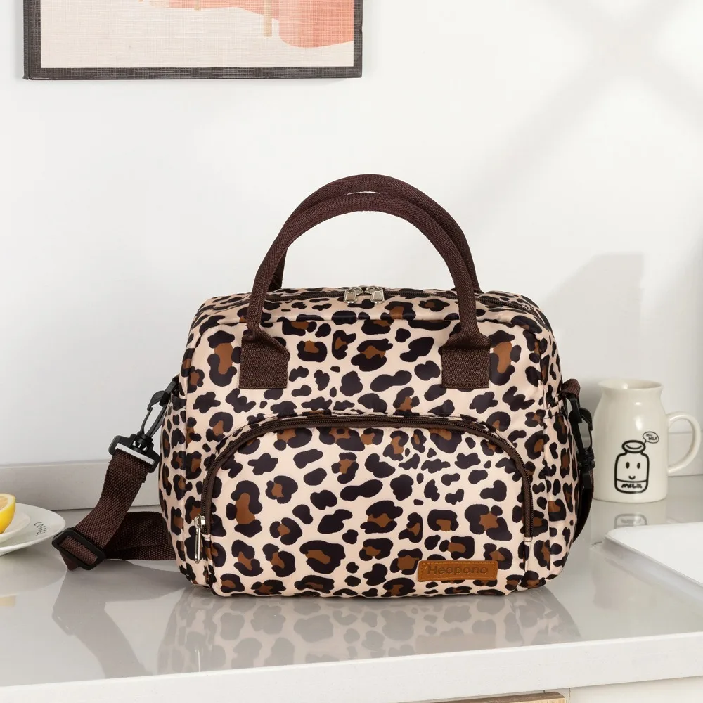 Fashion Portable Nylon Lunch Bag 11 L Large Capacity Diaper Bag Handheld Leopard Print Insulated Handbag Office
Fashion Portable Nylon Lunch Bag 11 L Large Capacity Diaper Bag Handheld Leopard Print Insulated Handbag Office