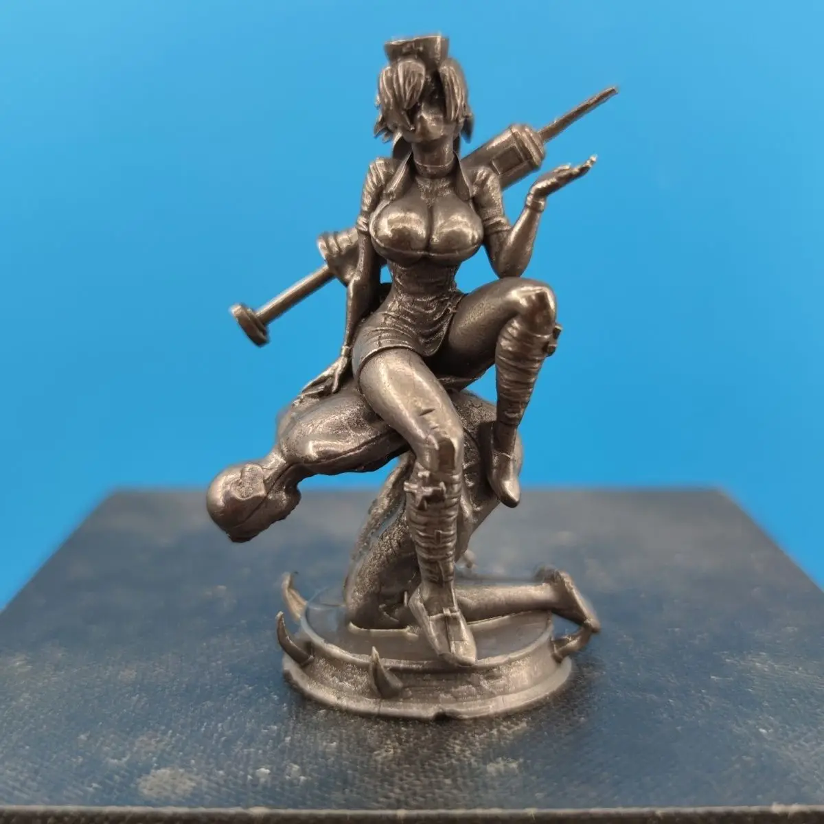 Vintage Brass Mini Statue - Collectible Anime Home Decor, Desk Ornament, Portable Figurine for Collection & Tabletop Decoration
Vintage Brass Mini Statue - Collectible Anime Home Decor, Desk Ornament, Portable Figurine for Collection & Tabletop Decoration