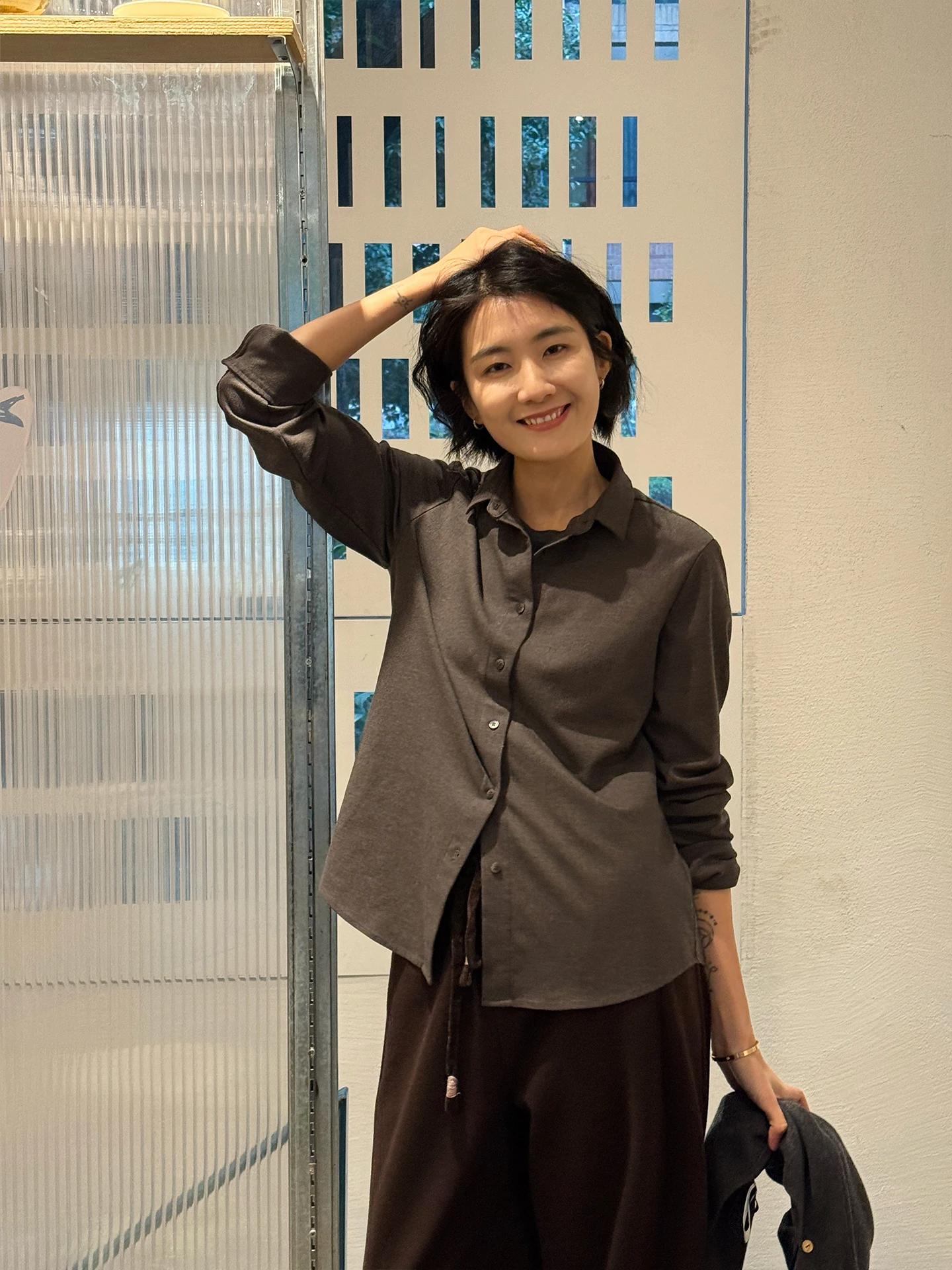 Женская шерстяная кофта Langqing Tong с длинным рукавом, базовый слой, весна 2026, для повседневной носки, приятная к телу, без ворса, для комфортного поездки на работу.
Женская шерстяная кофта Langqing Tong с длинным рукавом, базовый слой, весна 2026, для повседневной носки, приятная к телу, без ворса, для комфортного поездки на работу.