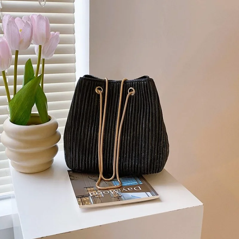 2025 New High-end Luxury Brand Ladies Leather Tote Bag Famous Designer Paris Vintage Casual
2025 New High-end Luxury Brand Ladies Leather Tote Bag Famous Designer Paris Vintage Casual