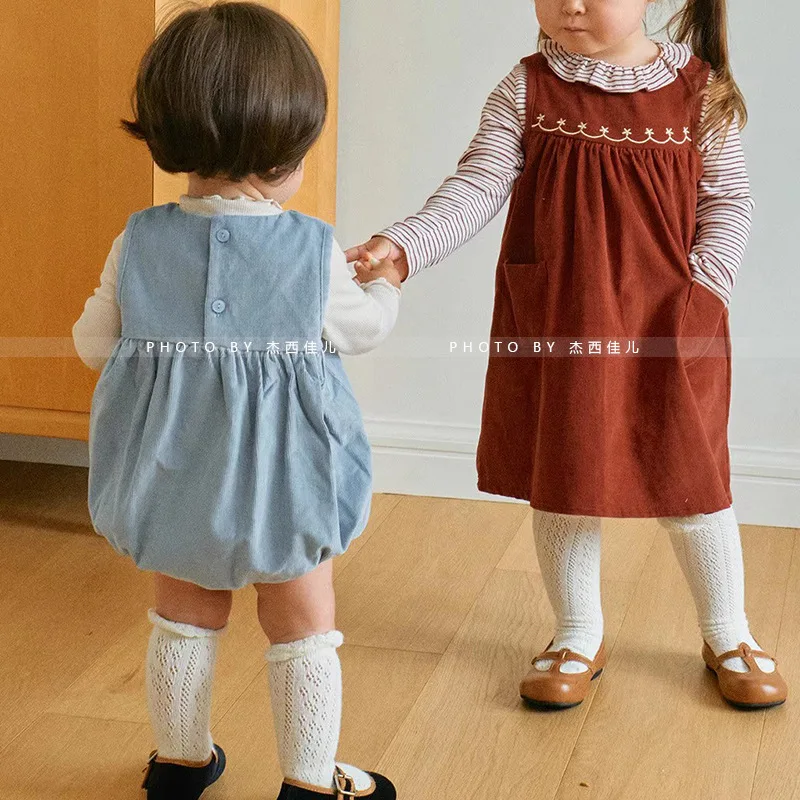 Korean Children's Clothing Autumn and Winter Clothing New Dress Girls Versatile Sweet Embroidered Flower Corduroy Vest Skirt
Korean Children's Clothing Autumn and Winter Clothing New Dress Girls Versatile Sweet Embroidered Flower Corduroy Vest Skirt