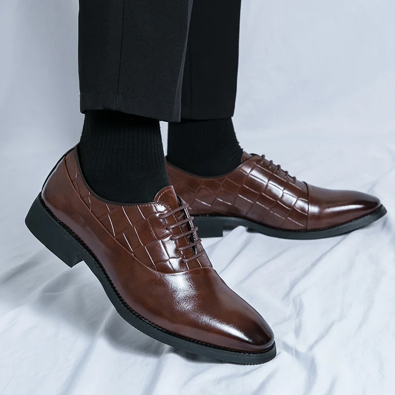 High End Brand Men's Leather Casual Shoes Retro Brown Pointed Lace Up Business Formal Shoes Luxurious Brogue Shoes for Men’s
High End Brand Men's Leather Casual Shoes Retro Brown Pointed Lace Up Business Formal Shoes Luxurious Brogue Shoes for Men’s