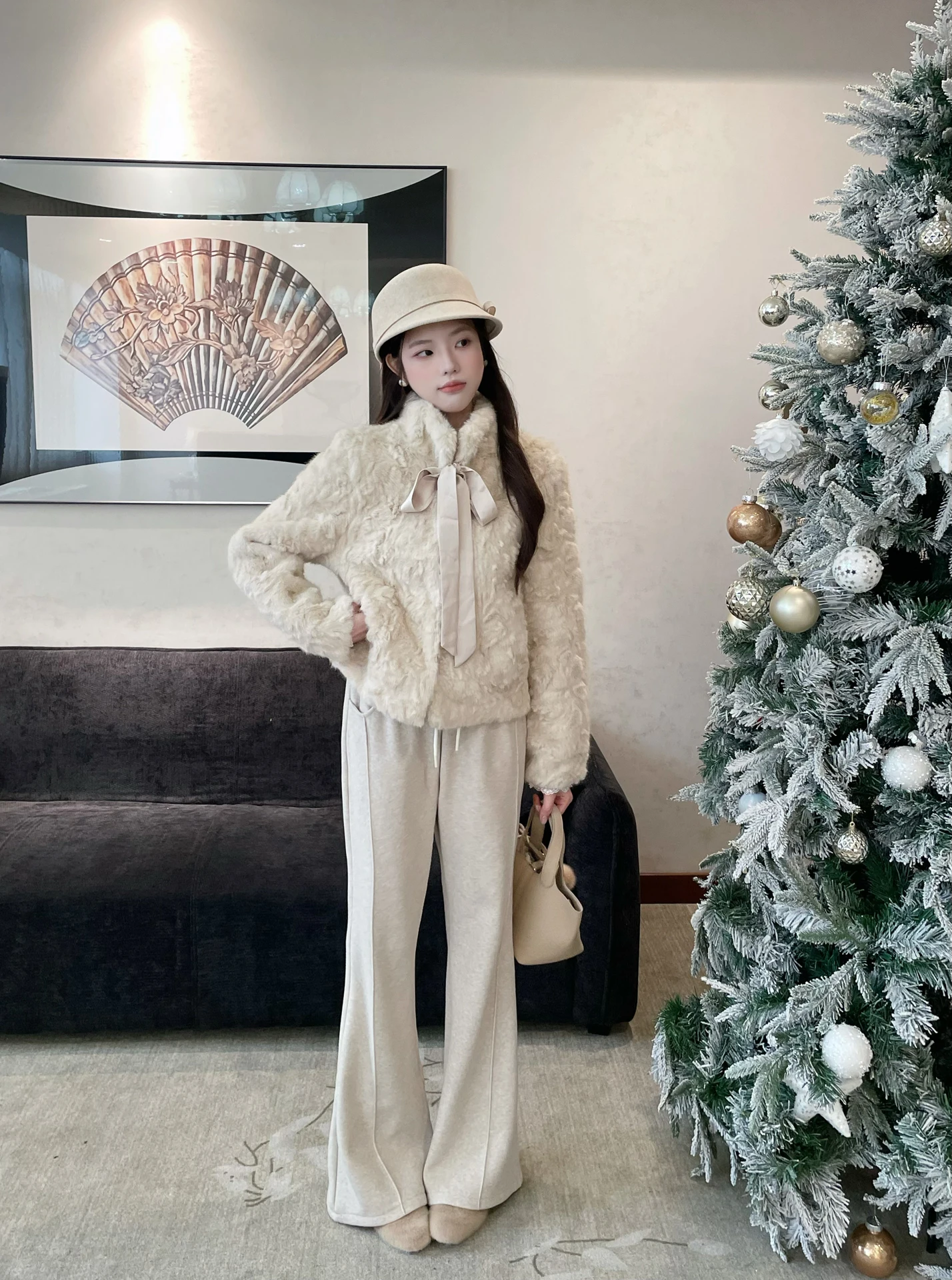 Женские повседневные брюки с высокой талией, на флисовой подкладке, с завязками, расклешенные, больших размеров, теплые брюки для женщин
Женские повседневные брюки с высокой талией, на флисовой подкладке, с завязками, расклешенные, больших размеров, теплые брюки для женщин