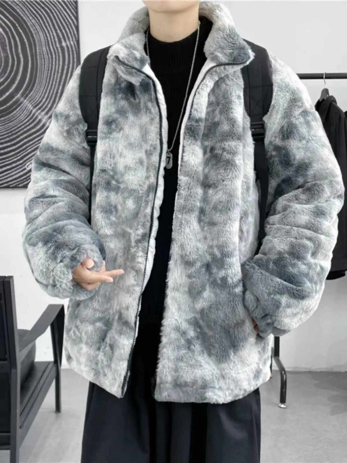 American Dyed Lamb Velvet Jaet Men's Winter Stand Collar Thiened Cotton Loose Cool High-End Feel Polyester Fce Cotton ...
American Dyed Lamb Velvet Jaet Men's Winter Stand Collar Thiened Cotton Loose Cool High-End Feel Polyester Fce Cotton ...