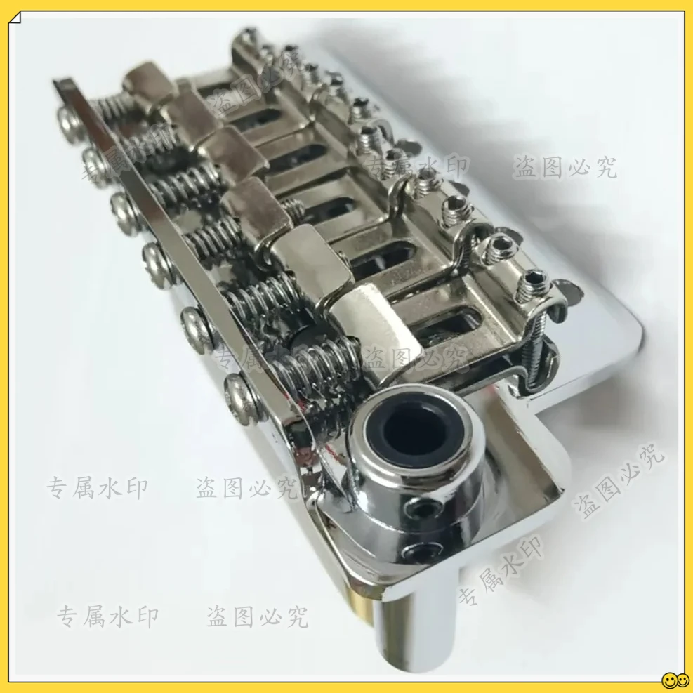 Tremolo Brass Block 6-Point Bridge Vintage Saddles 10.5mm
Tremolo Brass Block 6-Point Bridge Vintage Saddles 10.5mm