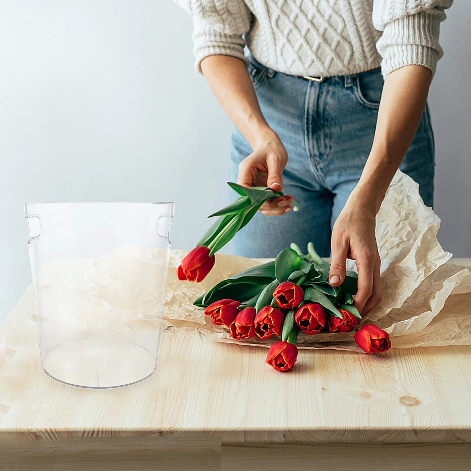Transparent Acrylic Flower Bucket Clear Flower Container Decorative Floral Bucket for Home Office Garden Display
Transparent Acrylic Flower Bucket Clear Flower Container Decorative Floral Bucket for Home Office Garden Display