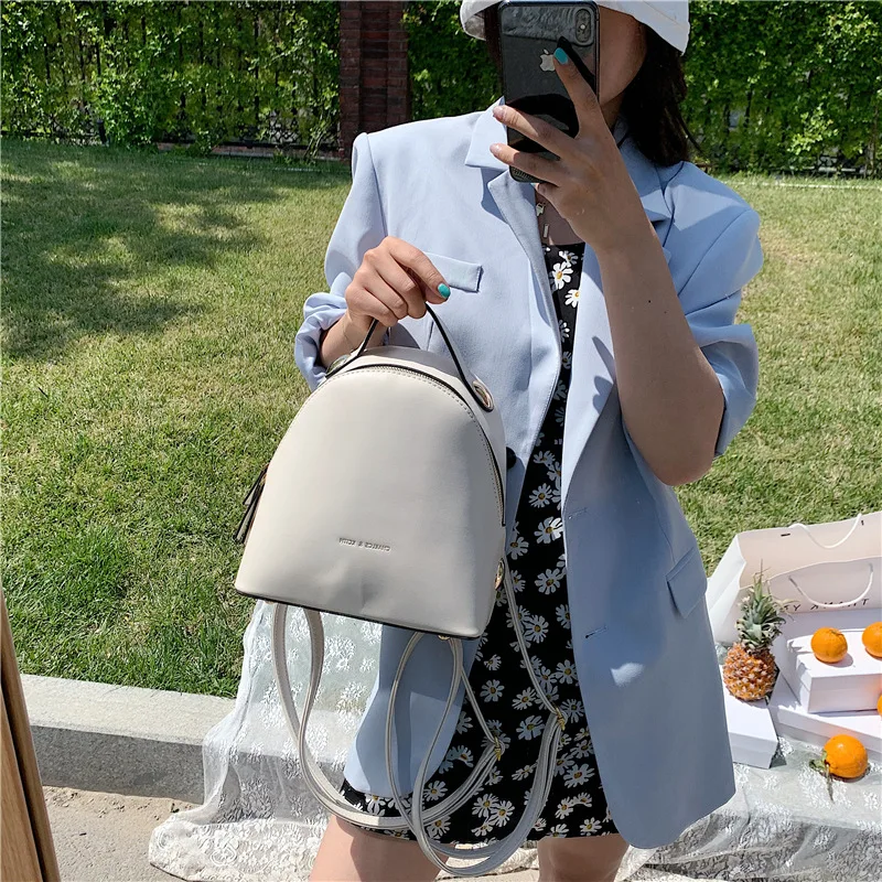 Маленькая школьная сумка, женский рюкзак, роскошный брендовый дизайн, однотонный женский рюкзак, сумка через плечо, сумки Mochila, оптовая продажа, сумка Ita
Маленькая школьная сумка, женский рюкзак, роскошный брендовый дизайн, однотонный женский рюкзак, сумка через плечо, сумки Mochila, оптовая продажа, сумка Ita