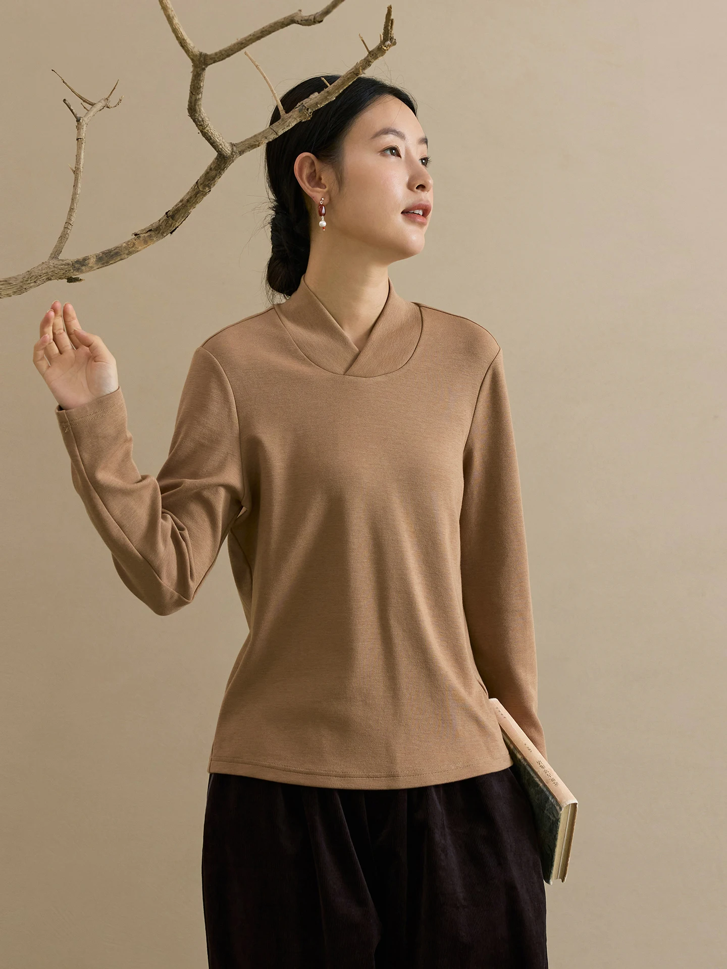 Футболка из мягкого хлопка с добавлением модала и шерсти, приятная к телу, дышащая, с простым дизайном, женский топ.
Футболка из мягкого хлопка с добавлением модала и шерсти, приятная к телу, дышащая, с простым дизайном, женский топ.