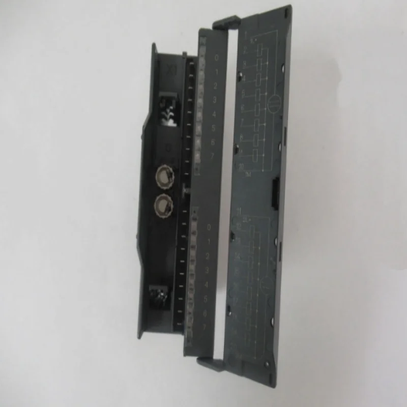 Brand new original expansion module 6ES7322-1BH01-0AA0
Brand new original expansion module 6ES7322-1BH01-0AA0