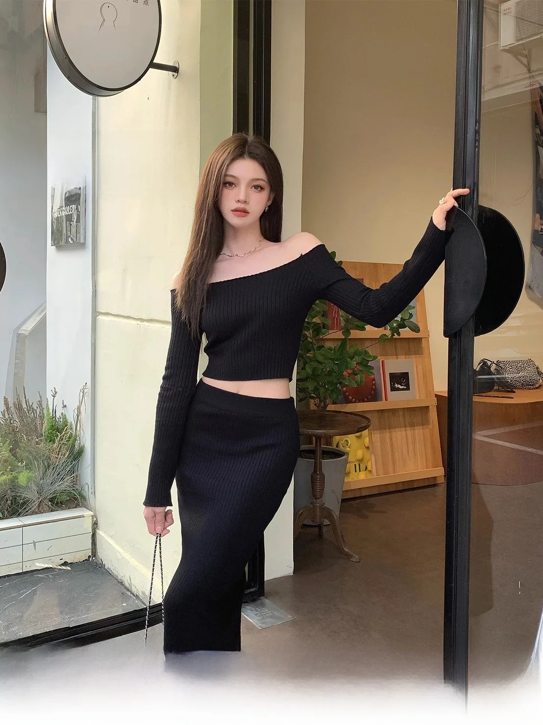 Black High Waist Skirt Sexy Spicy Girl Women's Fashion Set Commute Style Long Sleeve Autumn Collection for Adults
Black High Waist Skirt Sexy Spicy Girl Women's Fashion Set Commute Style Long Sleeve Autumn Collection for Adults