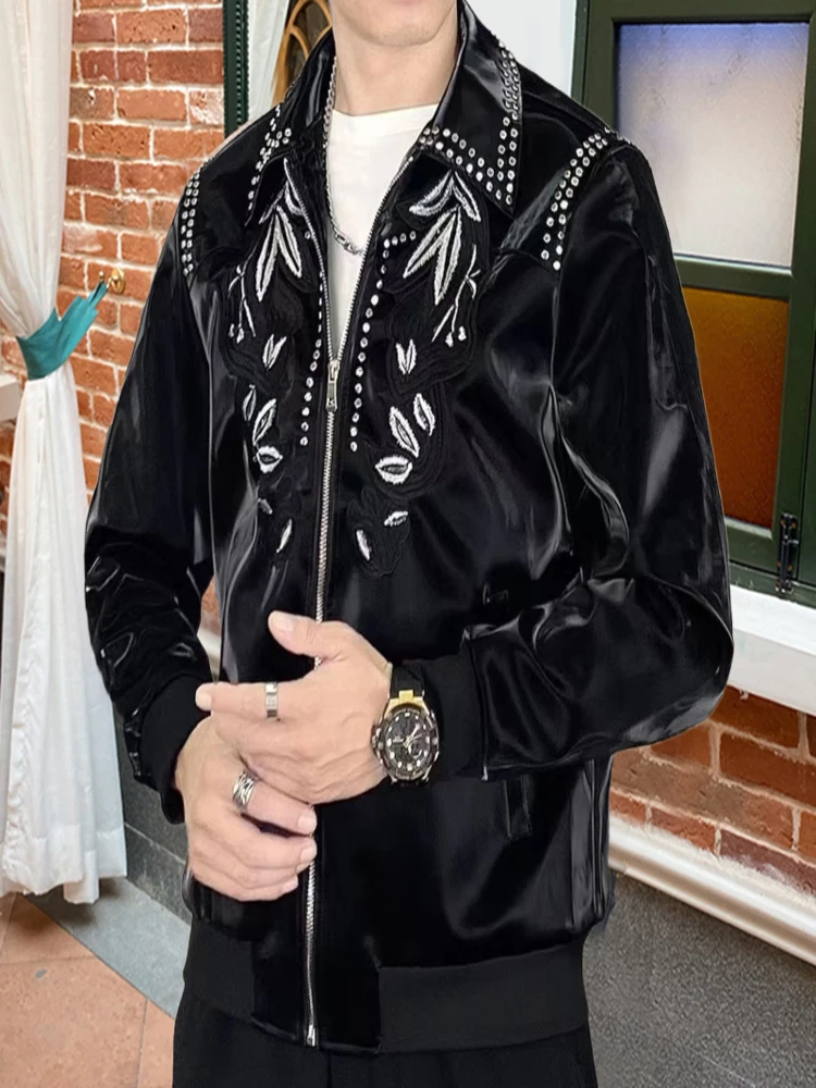 Faux Leather Jacket Men Black Embroidered Pattern Coat Casual Korean Style Chaquetas Hombre Motorrad Jacke Zipper Lapel
Faux Leather Jacket Men Black Embroidered Pattern Coat Casual Korean Style Chaquetas Hombre Motorrad Jacke Zipper Lapel