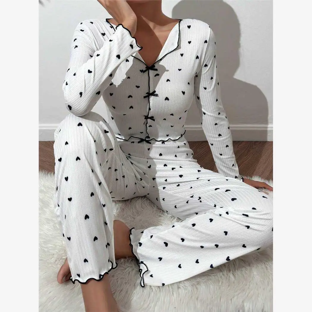 Love Printed Collar Pajama Pants Set Long Sleeve Long Pants Sleepwear Polyester Fabric Romantic Theme Two-Piece Suit for Women
Love Printed Collar Pajama Pants Set Long Sleeve Long Pants Sleepwear Polyester Fabric Romantic Theme Two-Piece Suit for Women