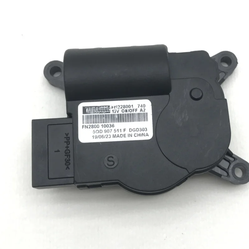 5QD907511C 5Q0907511F 5Q0907511 Car Interior Air Circulation Mode Servo Motor ForVW CC Golf Passat Tiguan Touran AudiQ3 A3 SKODA
5QD907511C 5Q0907511F 5Q0907511 Car Interior Air Circulation Mode Servo Motor ForVW CC Golf Passat Tiguan Touran AudiQ3 A3 SKODA