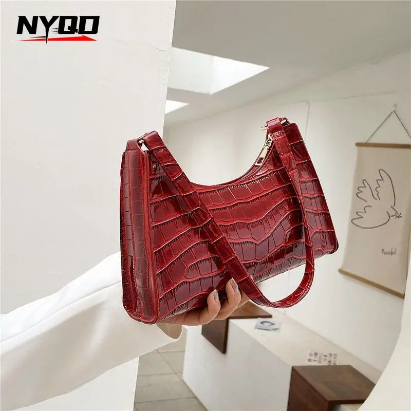 PU Leather Hand Bags for Women Solid Color Fashion Female Underarm Bag Lightweight Daily Commute Shoulder Bag
PU Leather Hand Bags for Women Solid Color Fashion Female Underarm Bag Lightweight Daily Commute Shoulder Bag