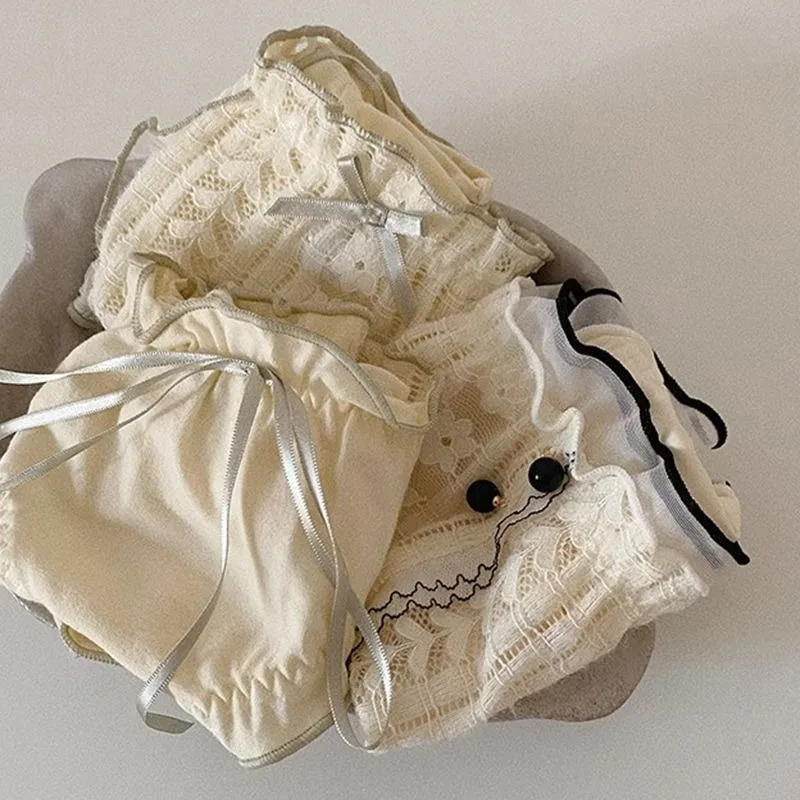 Comfortable Cute Sexy Girls Day Underwear Women Hollow Button Bow Ribbon Low Waist Hip Lift Triangle Pants New Quick-dry Panties
Comfortable Cute Sexy Girls Day Underwear Women Hollow Button Bow Ribbon Low Waist Hip Lift Triangle Pants New Quick-dry Panties