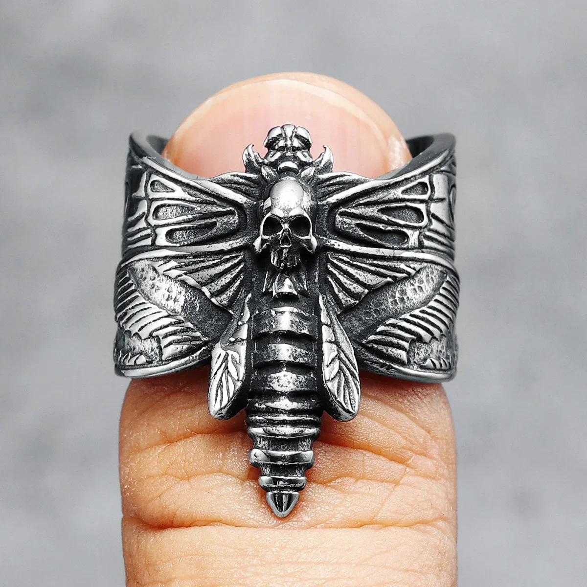 Skull Moth Men's Ring 316L Stainless Steel Retro Vintage Punk Rock Party for Biker Male Gothic Jewelry Dark Style Accessor Gift
Skull Moth Men's Ring 316L Stainless Steel Retro Vintage Punk Rock Party for Biker Male Gothic Jewelry Dark Style Accessor Gift
