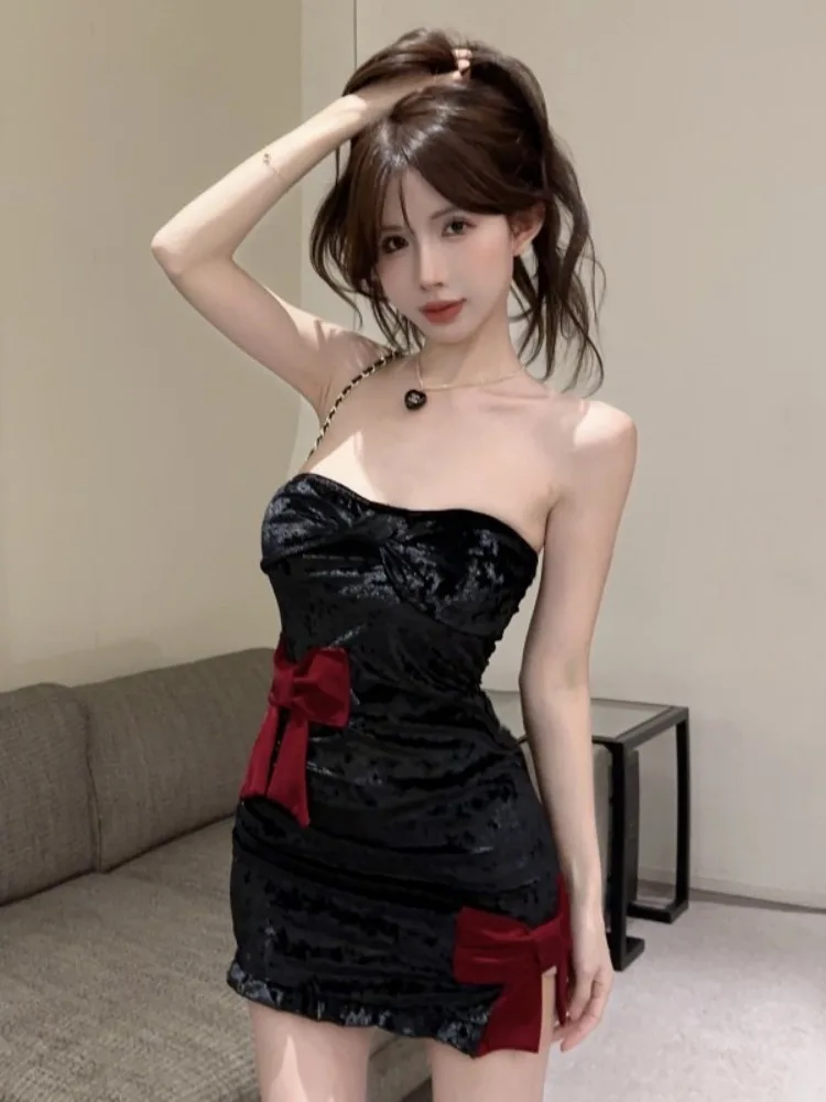 Платье-бюстье Pure Desire Sweet Spicy с одним открытым плечом, подчеркивающее ключицы, с завязками, облегающее, сексуальное, с эффектом утяжки, с юбкой-оберткой
Платье-бюстье Pure Desire Sweet Spicy с одним открытым плечом, подчеркивающее ключицы, с завязками, облегающее, сексуальное, с эффектом утяжки, с юбкой-оберткой