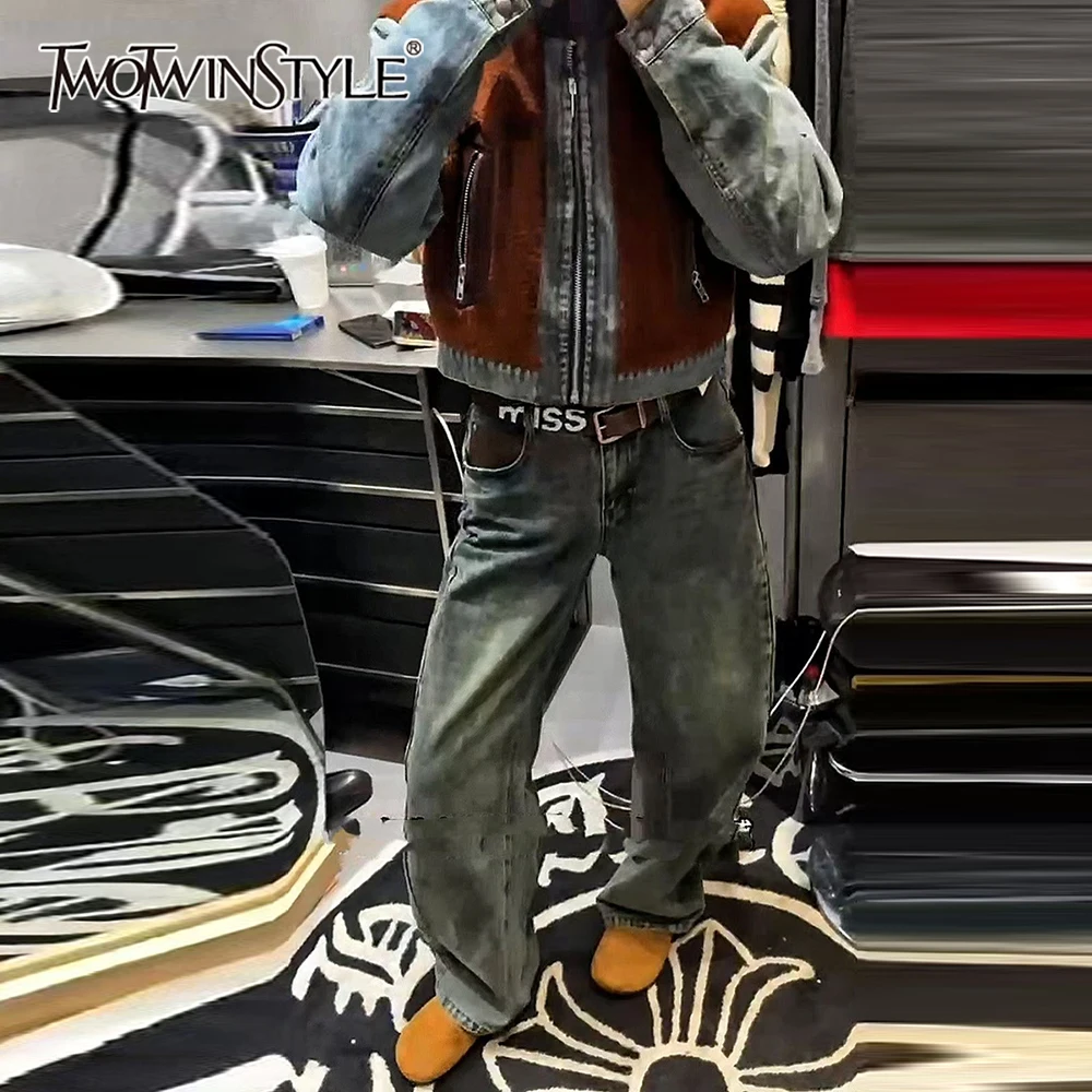 TWOTWINSTYLE однотонный комплект из двух предметов с карманами, женская куртка с лацканами и длинными рукавами, уличная одежда, женские брюки в стиле ретро, модный новый комплект
TWOTWINSTYLE однотонный комплект из двух предметов с карманами, женская куртка с лацканами и длинными рукавами, уличная одежда, женские брюки в стиле ретро, модный новый комплект