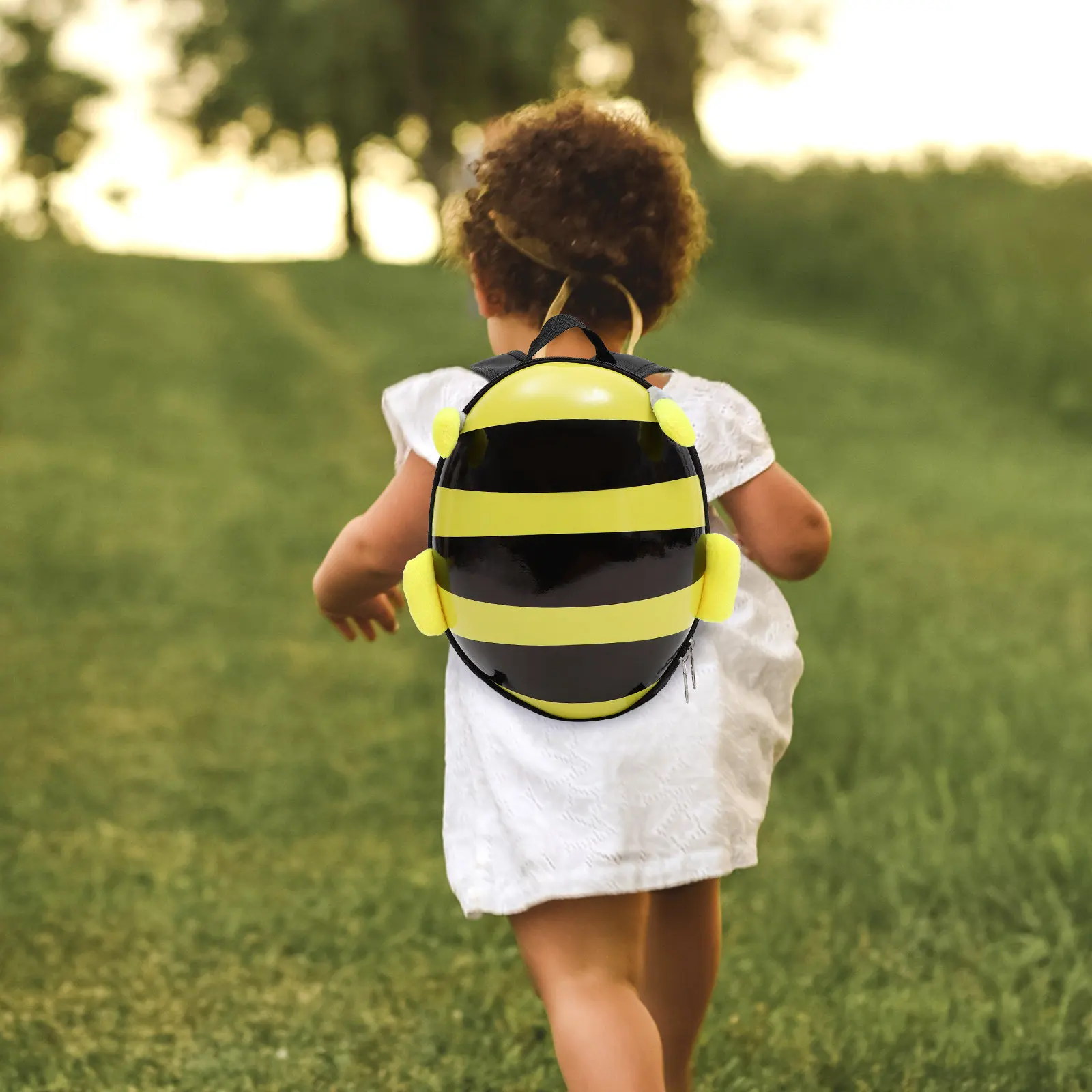 Kids School Bag Cute Bee Design Lightweight Durable Travel Backpack Smooth Sewing Not Easy to Wear Workbooks Storage
Kids School Bag Cute Bee Design Lightweight Durable Travel Backpack Smooth Sewing Not Easy to Wear Workbooks Storage
