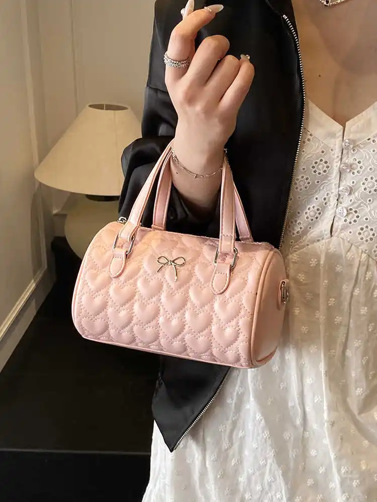 Korean Style PU Women's Handbags New Versatile Work Commute Heart-shaped Embroidery Thread Crossbody Bags Fashion Pillow Bag
Korean Style PU Women's Handbags New Versatile Work Commute Heart-shaped Embroidery Thread Crossbody Bags Fashion Pillow Bag
