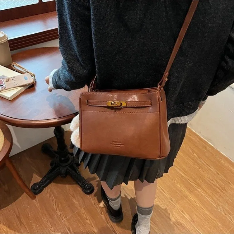 Casual Crossbody Bag For Women Relaxed Shoulder Handbag For Ladies Easy Purse Underarm Bag For Weekend
Casual Crossbody Bag For Women Relaxed Shoulder Handbag For Ladies Easy Purse Underarm Bag For Weekend