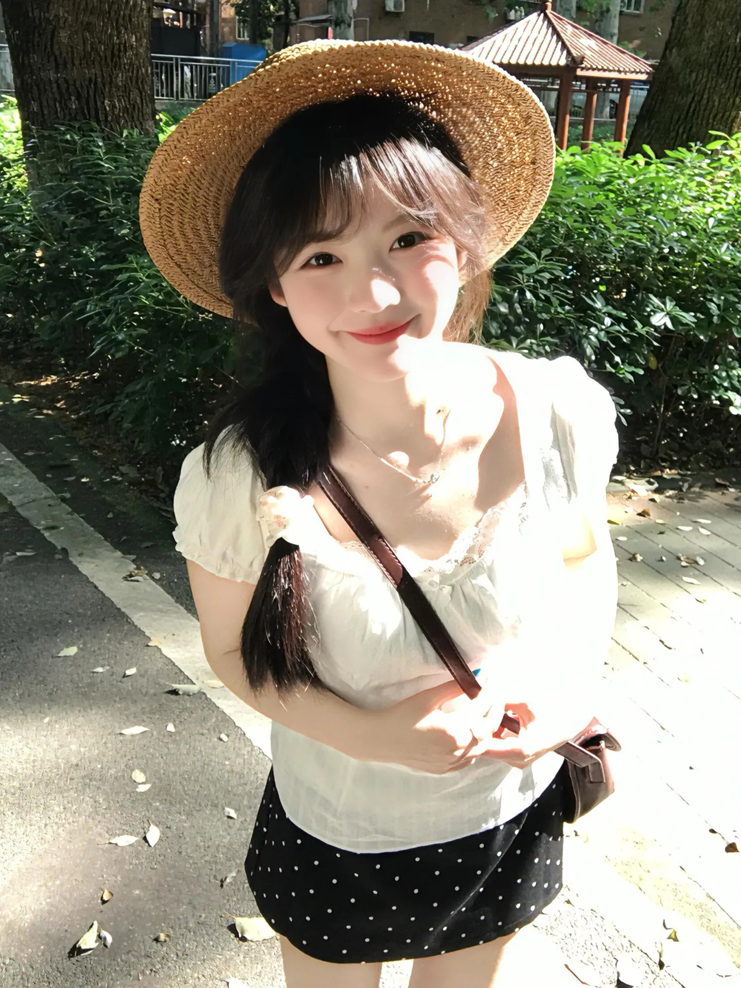 Summer Beautiful Girl Bubble Sleeve Shirt Polka Dot Half Skirt Two Piece Set Short Sleeve High Waist Fashion Ensemble for Women
Summer Beautiful Girl Bubble Sleeve Shirt Polka Dot Half Skirt Two Piece Set Short Sleeve High Waist Fashion Ensemble for Women