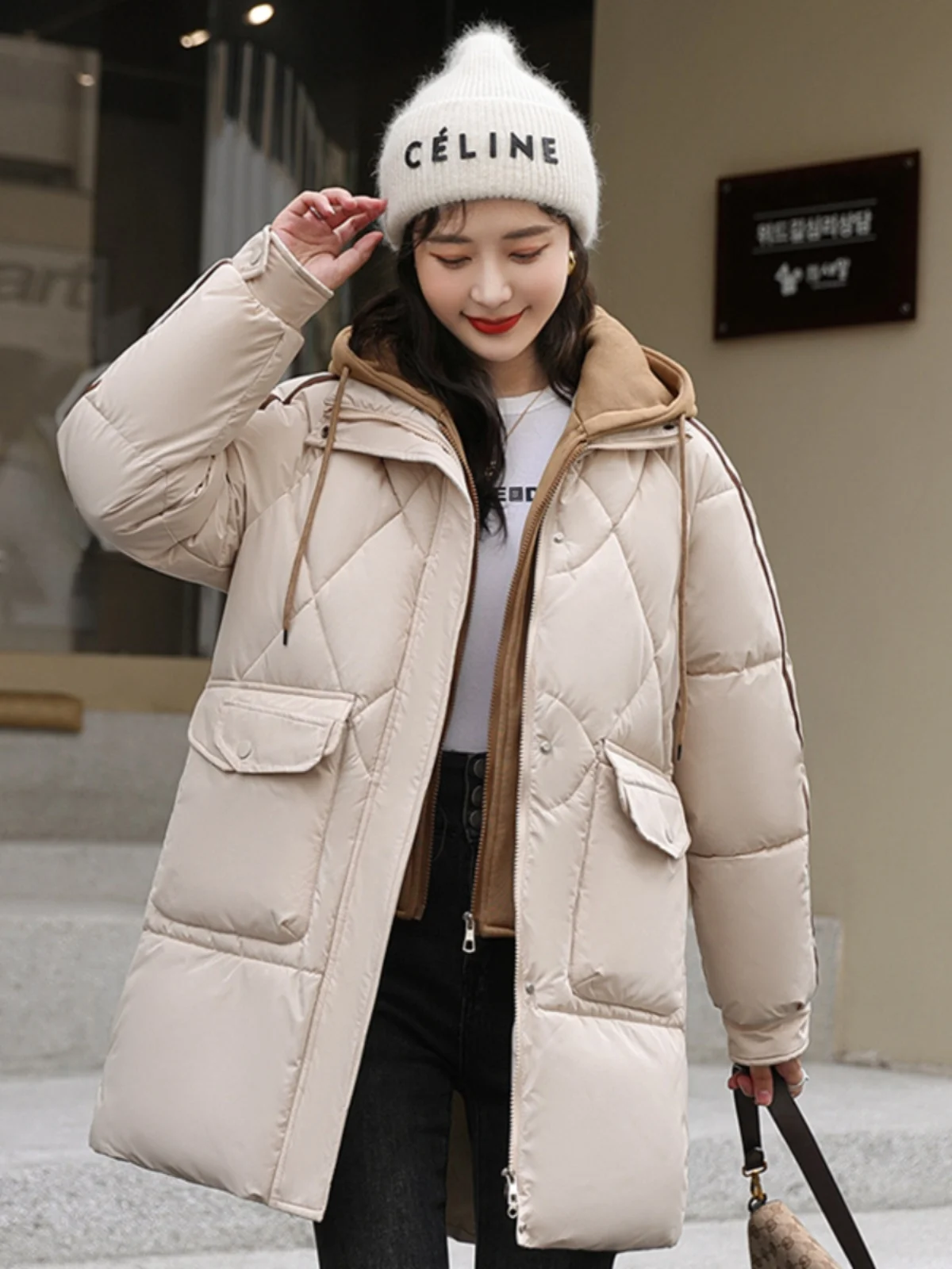 Faionable Женская пуховая хлопковая куртка средней длины, свободная теплая верхняя одежда, корейская застежка-молния, длинная све, чистый цвет
Faionable Женская пуховая хлопковая куртка средней длины, свободная теплая верхняя одежда, корейская застежка-молния, длинная све, чистый цвет