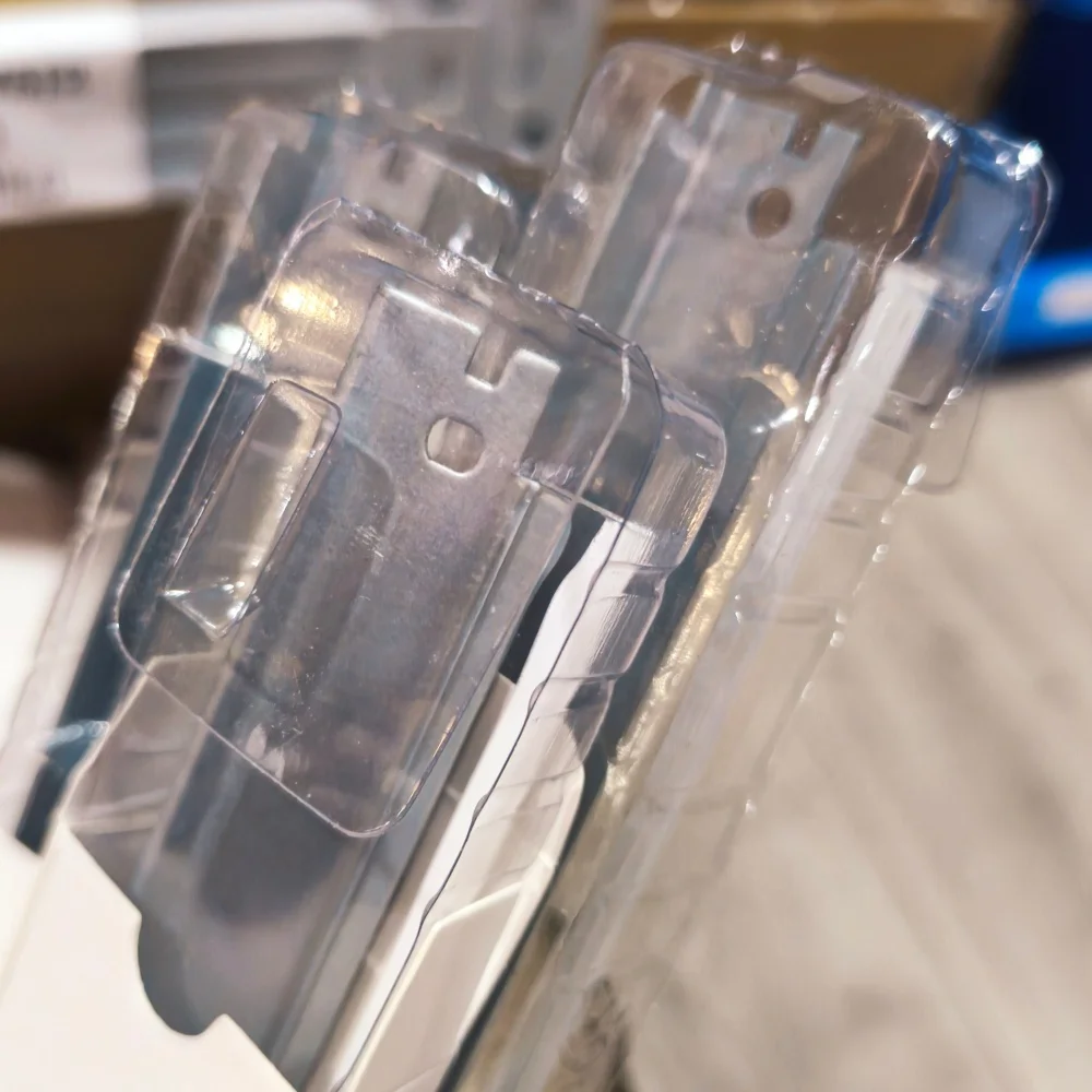 6pcs. new Drum Cleaning Blade for Canon IR2200 IR2800 IR3300 IR2230 IR2830 IR2270 IR2870 IR3570 IR4570
6pcs. new Drum Cleaning Blade for Canon IR2200 IR2800 IR3300 IR2230 IR2830 IR2270 IR2870 IR3570 IR4570