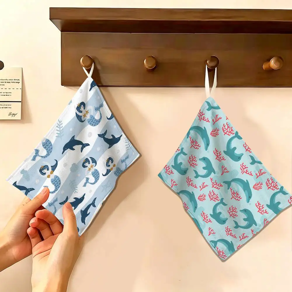 Cute Dolphin Pattern Hanging Kitchen Towel, Polyester Cotton Fabric, Absorbent Hand Wiping Towel for Home Dormitory
Cute Dolphin Pattern Hanging Kitchen Towel, Polyester Cotton Fabric, Absorbent Hand Wiping Towel for Home Dormitory