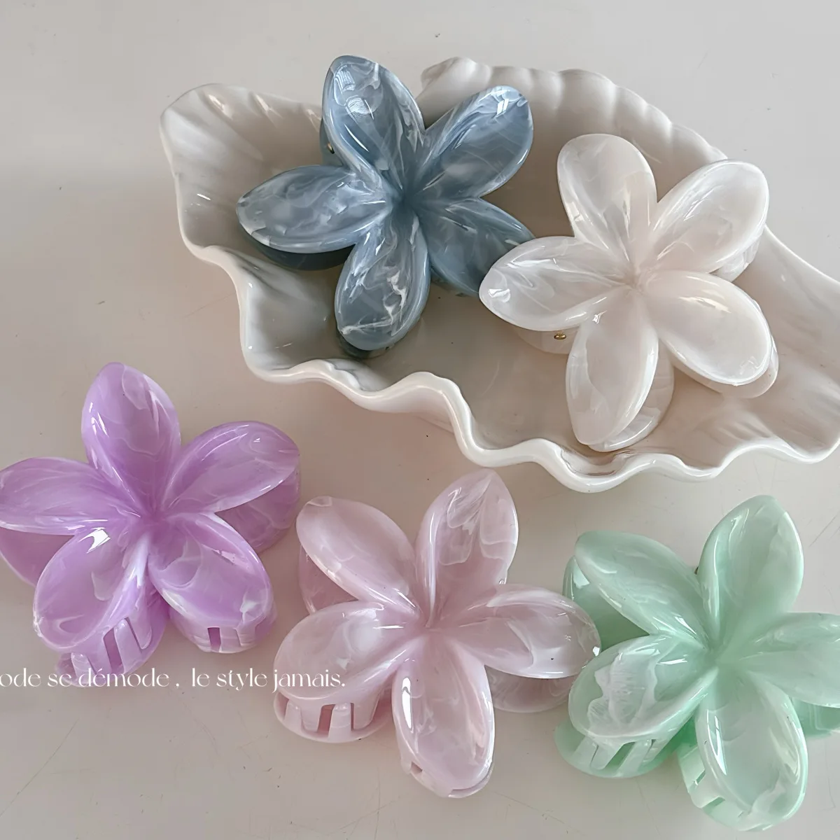 1Pcs Bohemian Forest Style Hair Claw Clips for Women Rose Pink Marble Pattern Fashion Shark Clip Hair Accessories HairPins
1Pcs Bohemian Forest Style Hair Claw Clips for Women Rose Pink Marble Pattern Fashion Shark Clip Hair Accessories HairPins