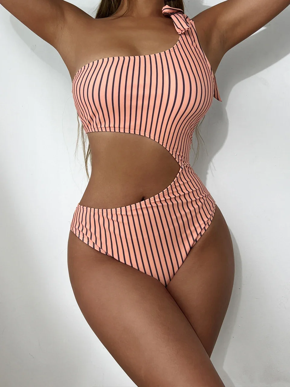 One Piece Swimsuit Women 2024 Black Striped Sexy Swimwear Beachwear Swimming SummerFemale One Shoulder Push Up Bathing Bodysuit
One Piece Swimsuit Women 2024 Black Striped Sexy Swimwear Beachwear Swimming SummerFemale One Shoulder Push Up Bathing Bodysuit