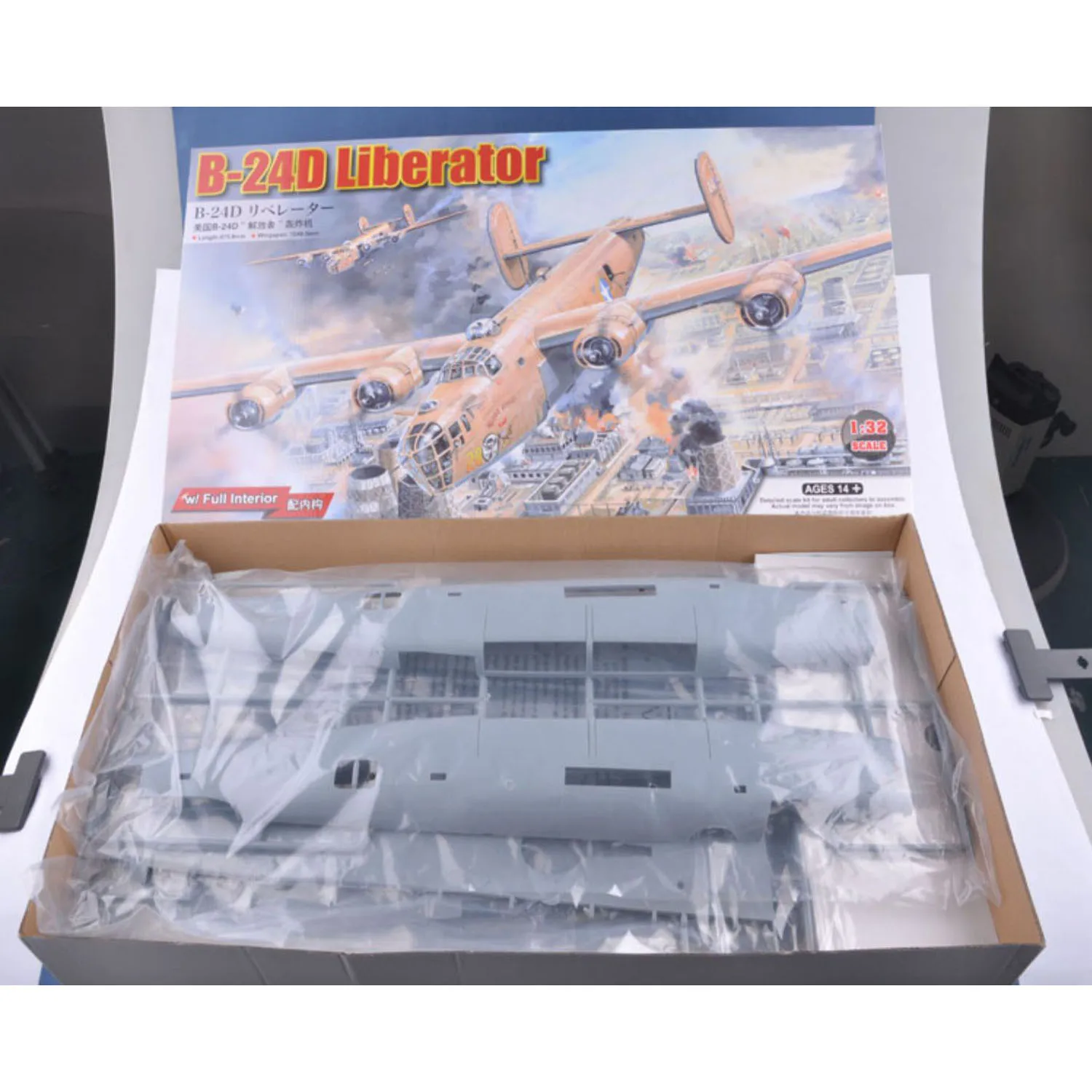 Hobbyboss 83212 1/32 US B-24D Liberator Bomber Aircraft Model Plastic Airplane Historical Accuracy for Model Enthusiasts
Hobbyboss 83212 1/32 US B-24D Liberator Bomber Aircraft Model Plastic Airplane Historical Accuracy for Model Enthusiasts