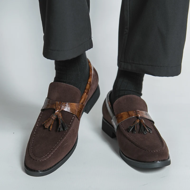 Men Loafers Faux Suede Low Heel Tassel Decoration Comfortable Breathable Business Men Shoes Sizes 38-46
Men Loafers Faux Suede Low Heel Tassel Decoration Comfortable Breathable Business Men Shoes Sizes 38-46