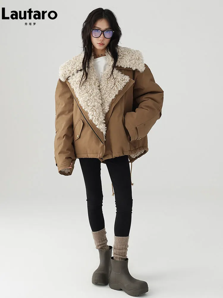 Lautaro Winter Reversible Faux Fur Coat Parka Women Detachable Fuzzy Faux Fur Inside Zipper Oversized Thick Warm Fluffy Jacket
Lautaro Winter Reversible Faux Fur Coat Parka Women Detachable Fuzzy Faux Fur Inside Zipper Oversized Thick Warm Fluffy Jacket