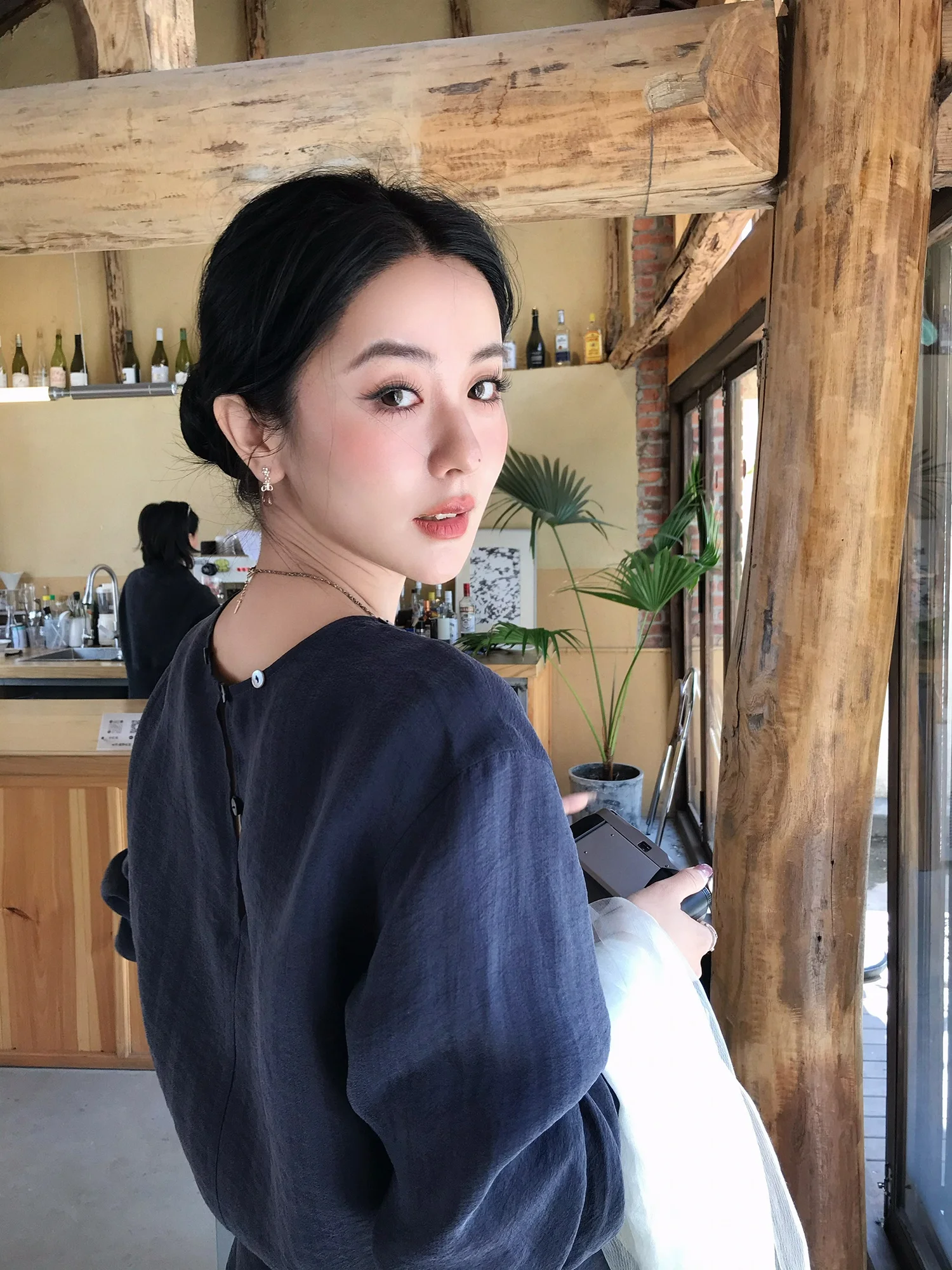 Интеллектуальная рубашка-накидка с эффектом тумана, из экологичного волокна Celerite Crystal, таинственная полупрозрачная, с круглым вырезом, с длинными рукавами
Интеллектуальная рубашка-накидка с эффектом тумана, из экологичного волокна Celerite Crystal, таинственная полупрозрачная, с круглым вырезом, с длинными рукавами