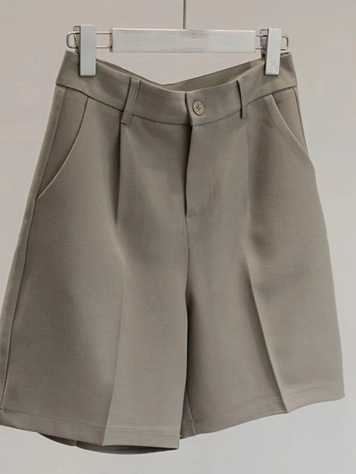 plus Size Women's High Waist Casual Suit Shorts 300 Pounds Five-Part Loose Slimming Summer Korean Style plus Size Pants
plus Size Women's High Waist Casual Suit Shorts 300 Pounds Five-Part Loose Slimming Summer Korean Style plus Size Pants