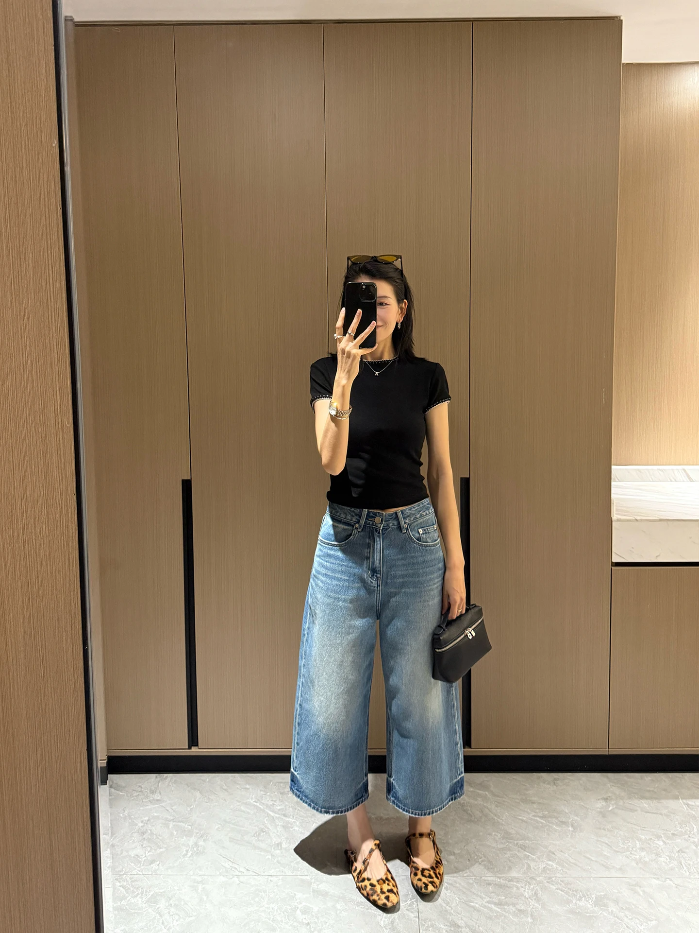 Pure Cotton Breathable Loose Vintage High Waist Seven-Foot Wide-Leg Jeans Women Thin Straight-Cut Slimming Mid-Pants
Pure Cotton Breathable Loose Vintage High Waist Seven-Foot Wide-Leg Jeans Women Thin Straight-Cut Slimming Mid-Pants