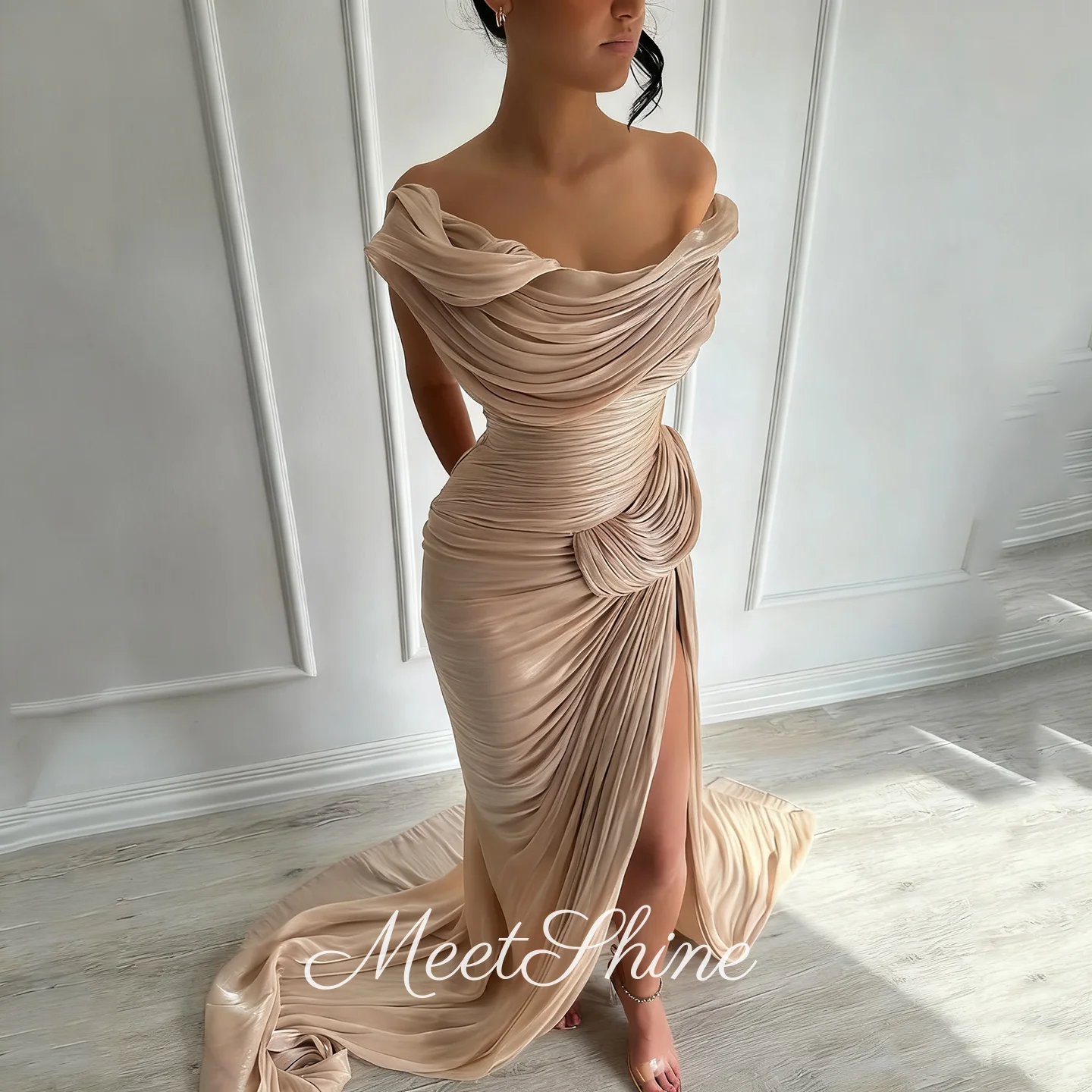Modern Champagne Mermaid Side Slit Satin Prom Dresses Dubai Pleated Strapless Shiny Evening Dresses Wedding Dresses Customized
Modern Champagne Mermaid Side Slit Satin Prom Dresses Dubai Pleated Strapless Shiny Evening Dresses Wedding Dresses Customized