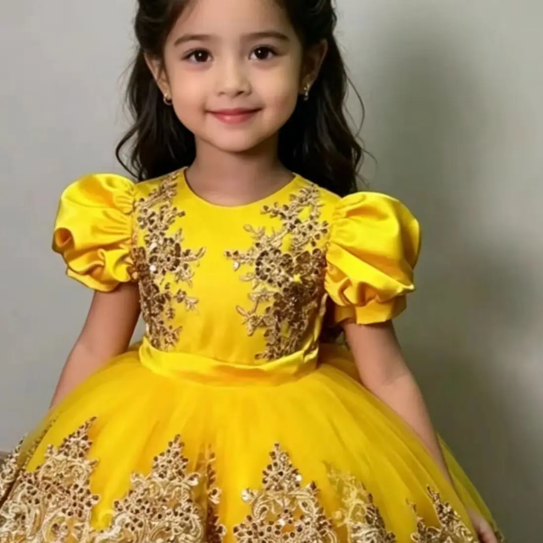 Yellow Satin Flower Girl Dress for Wedding Lace Applique Floor Lenght Kids Infant Baptism Gowns First Communion Gowns Custom
Yellow Satin Flower Girl Dress for Wedding Lace Applique Floor Lenght Kids Infant Baptism Gowns First Communion Gowns Custom