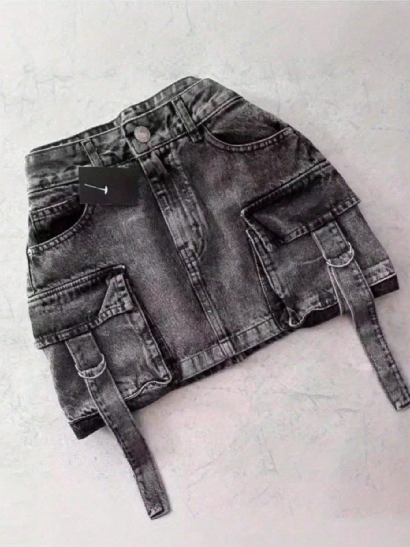 Womens Vintage Cargo Denim Mini Skirt With Button Closure And Pockets
Womens Vintage Cargo Denim Mini Skirt With Button Closure And Pockets