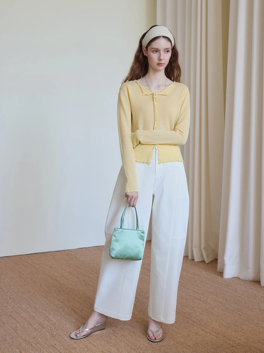 Мягкий шерстяной свитер IlisWang с V-образным вырезом, романтический ретро-стиль, волнистый узор, два цвета, свободный крой, французский стиль, женский свитер
Мягкий шерстяной свитер IlisWang с V-образным вырезом, романтический ретро-стиль, волнистый узор, два цвета, свободный крой, французский стиль, женский свитер