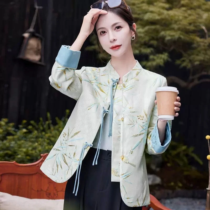 Женская куртка в китайском стиле, весна-осень, маленький размер, с изысканным дизайном, новая коллекция, легкий национальный стиль.
Женская куртка в китайском стиле, весна-осень, маленький размер, с изысканным дизайном, новая коллекция, легкий национальный стиль.